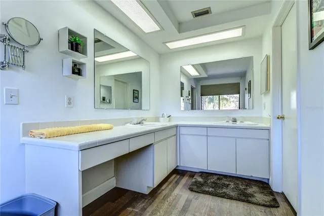 $345,000 | 5333 Cobblestone Court, Wesley Chapel, FL 33543