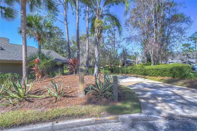 $345,000 | 5333 Cobblestone Court, Wesley Chapel, FL 33543