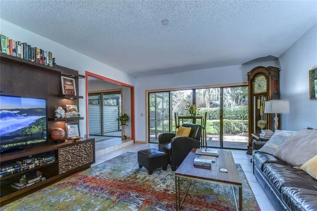 $345,000 | 5333 Cobblestone Court, Wesley Chapel, FL 33543