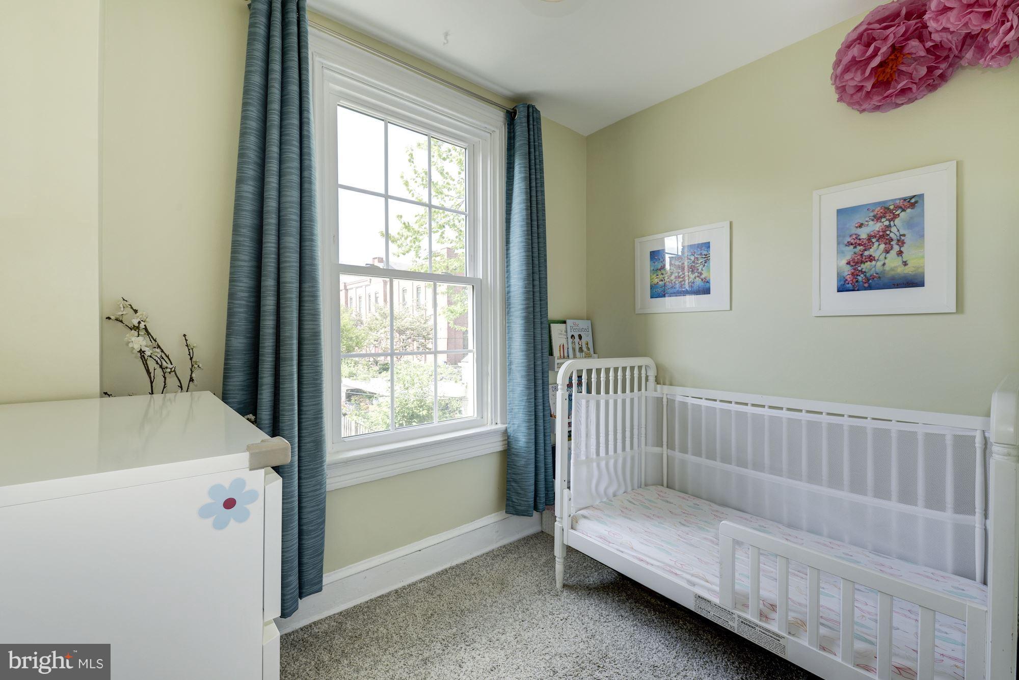 321 D Street Southeast Washington, DC 20003 - Photo 14 of 29 3rd bedroom/den