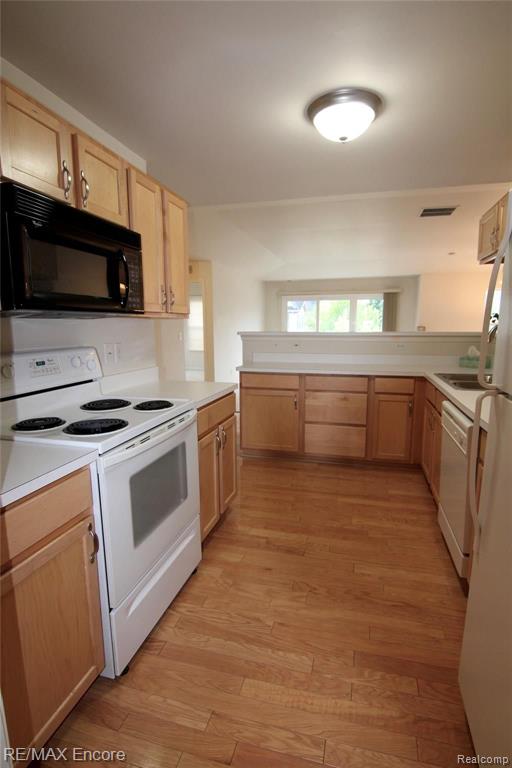 4160 Hampton Ridge Boulevard, Unit 84 Howell, MI 48843 - Photo 22 of 47