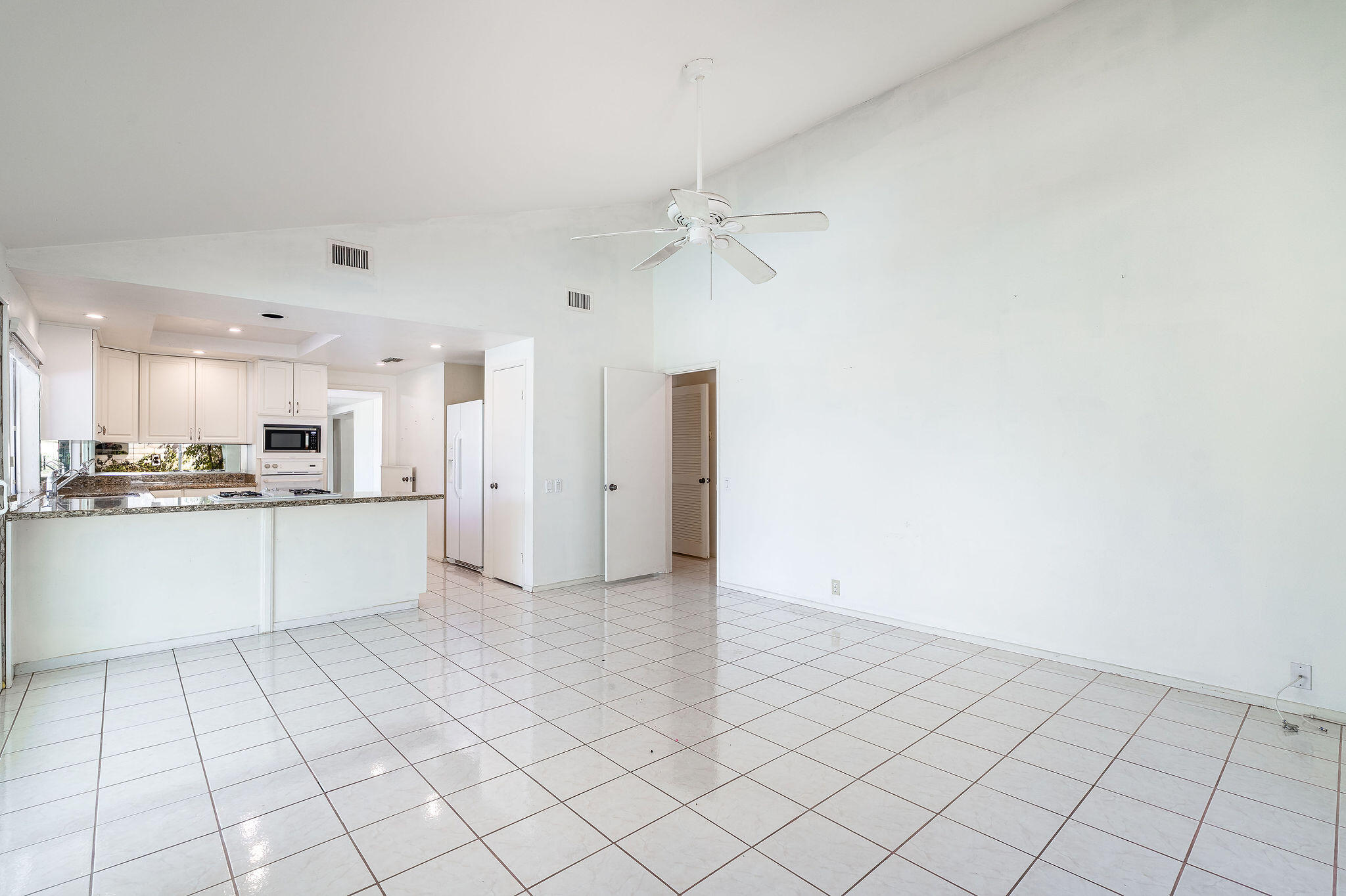 73165 Haystack Road Palm Desert, CA 92260 - Photo 27 of 50 Family Room