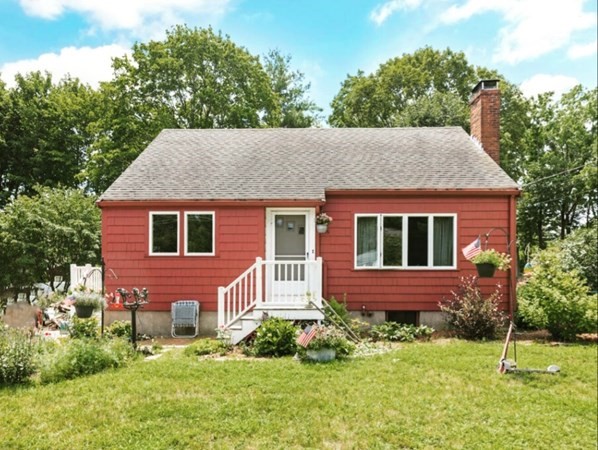 15 Thistledale Road Wakefield, MA 01880 - Photo 1 of 31 Gallery Image 1