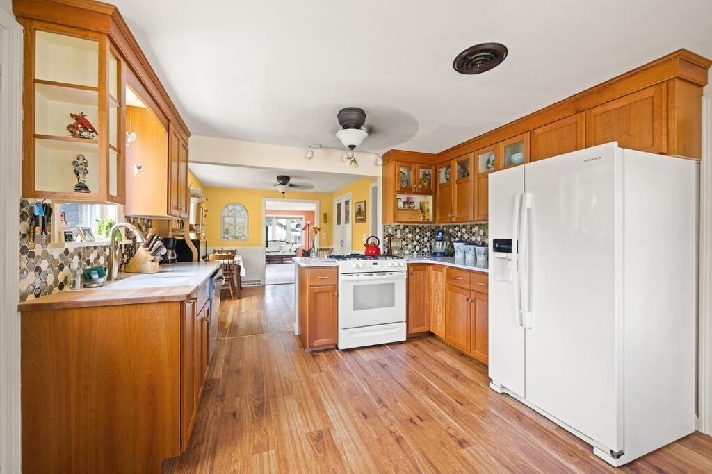 15 Thistledale Road Wakefield, MA 01880 - Photo 13 of 31 Gallery Image 13