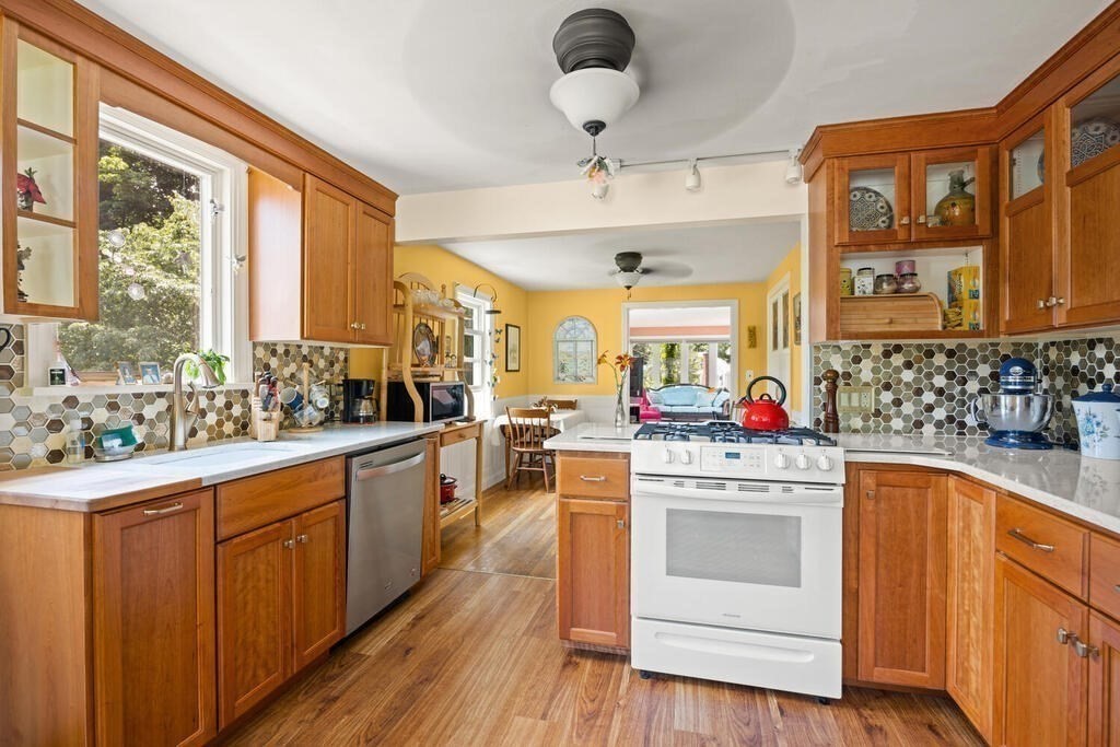 15 Thistledale Road Wakefield, MA 01880 - Photo 14 of 31 Gallery Image 14