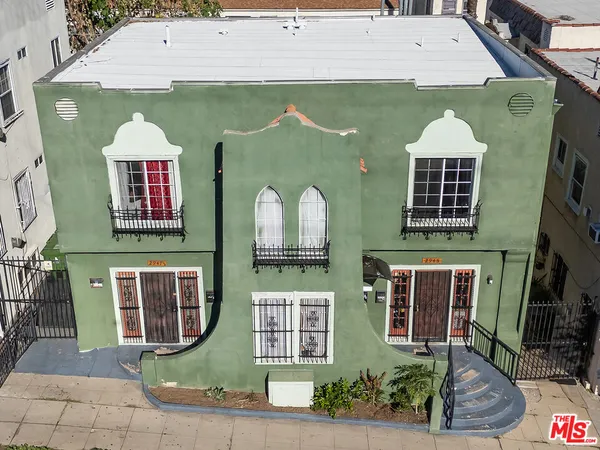 $899,000 | 2945 West 11th Street, Los Angeles, CA 90006