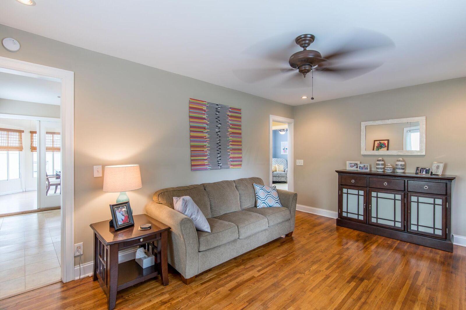 837 Oxley Road Columbus, OH 43212 - Photo 4 of 34