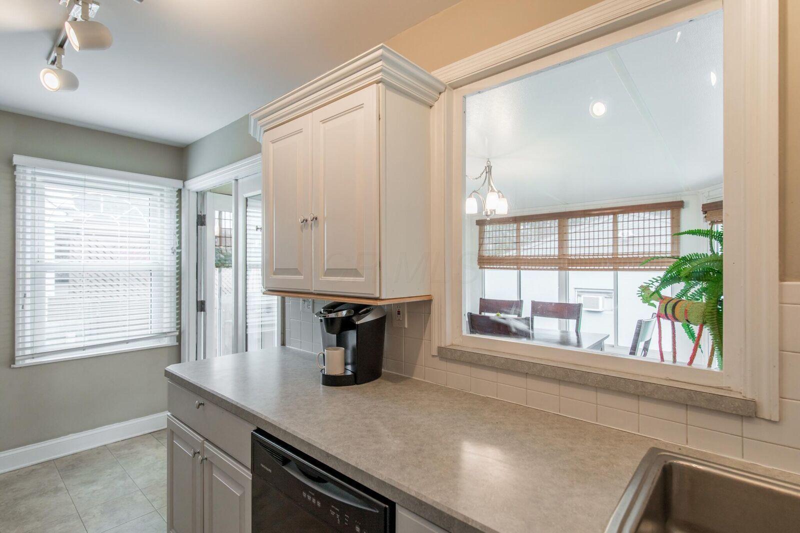 837 Oxley Road Columbus, OH 43212 - Photo 9 of 34