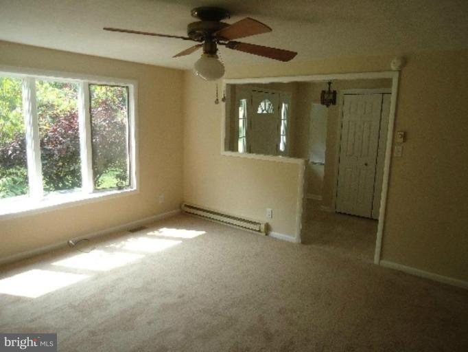 220 Hidden Acres Road Inwood, WV 25428 - Photo 4 of 14 Entrance / Foyer