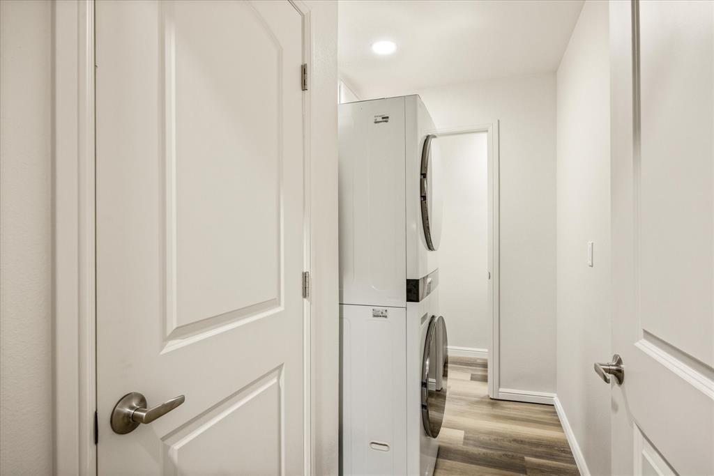 4801 West Wedgefield Road Granbury, TX 76049 - Photo 14 of 40 a bathroom with a shower