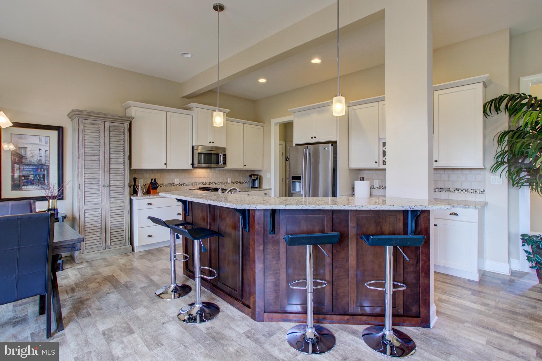 679 Warminster Lane Lititz, PA 17543 - Photo 4 of 51 Gallery Image 4