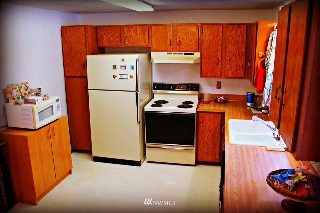 17820 23rd Avenue Southeast Bothell, WA 98012 - Photo 8 of 11