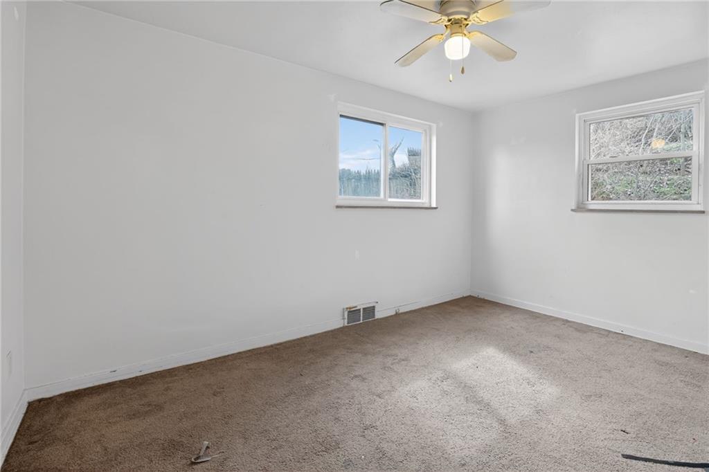425 Idlewood Road Pittsburgh, PA 15235 - Photo 7 of 34 Gallery Image 7