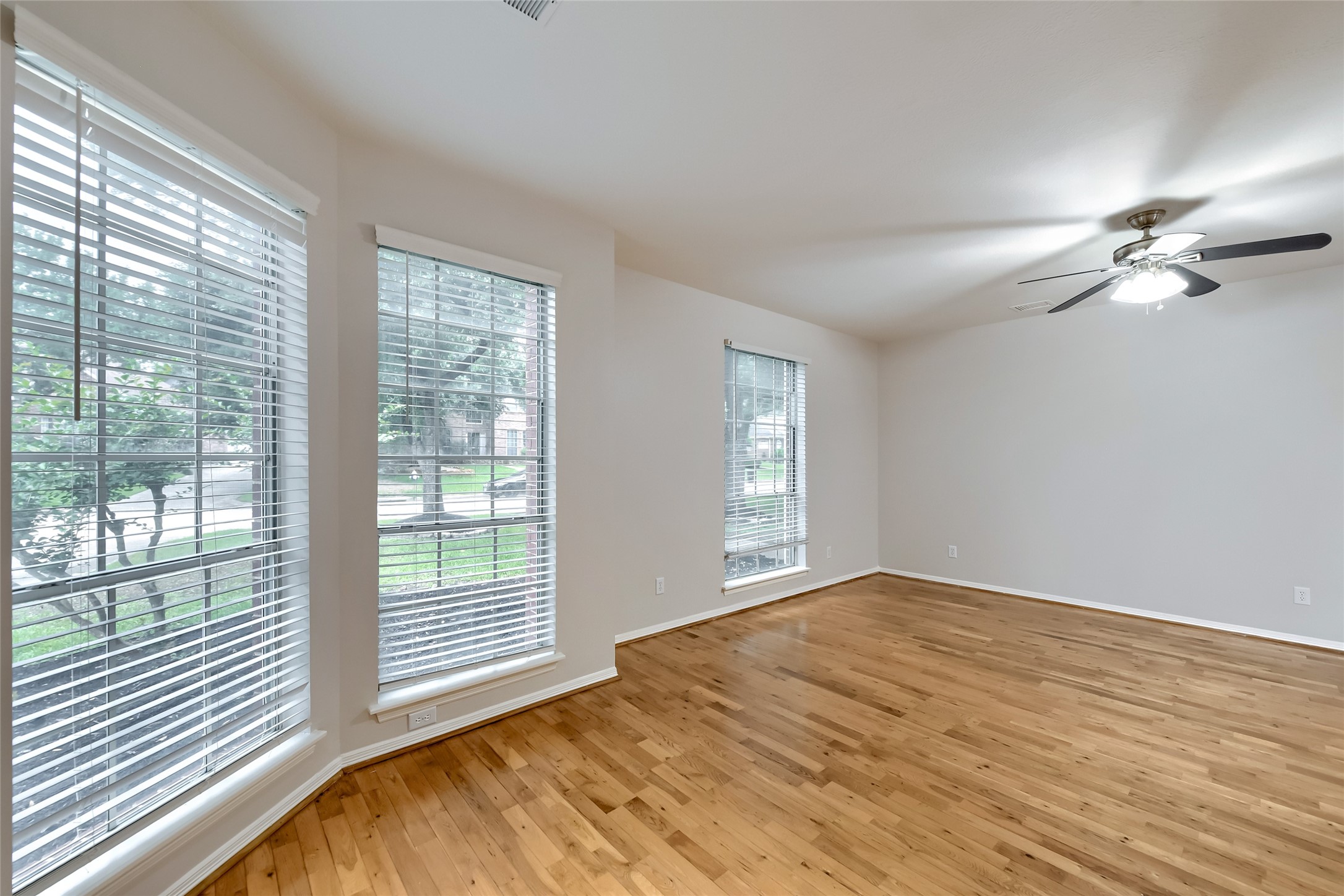 20119 Forest Drive Spring, TX 77388 - Photo 14 of 28 Family Room