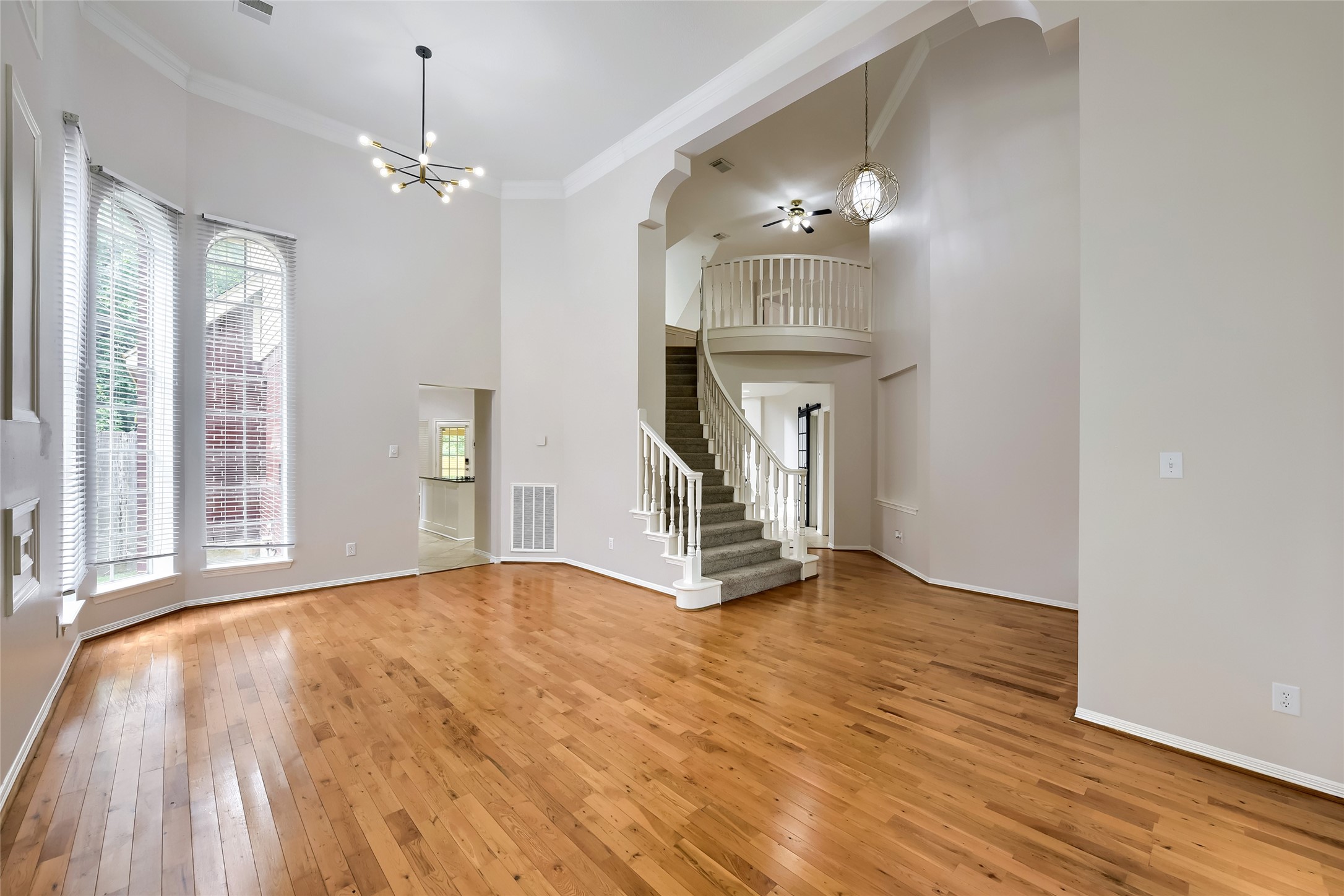 20119 Forest Drive Spring, TX 77388 - Photo 3 of 28 Living Room