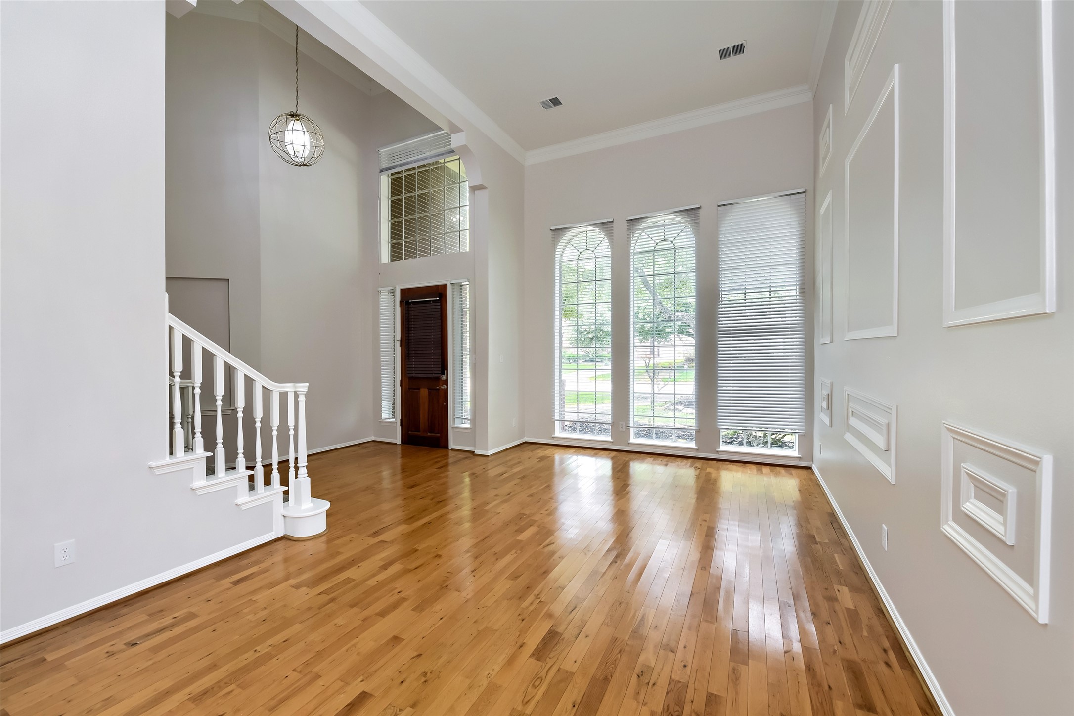 20119 Forest Drive Spring, TX 77388 - Photo 5 of 28 Living Room