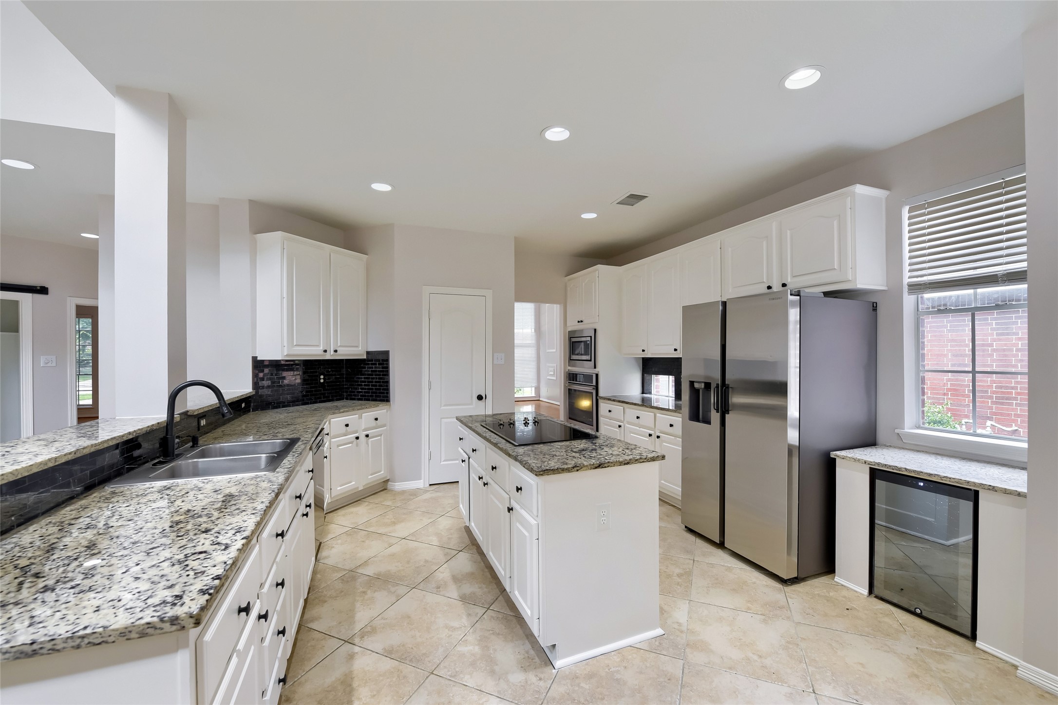 20119 Forest Drive Spring, TX 77388 - Photo 6 of 28 Kitchen