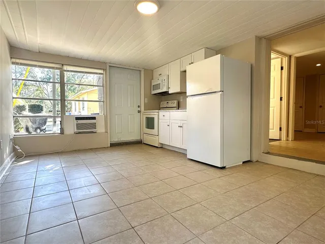 $1,400 | 3755 North Scenic Highway, Unit 12, Lake Wales, FL 33859