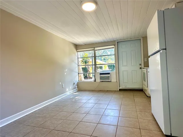 $1,400 | 3755 North Scenic Highway, Unit 12, Lake Wales, FL 33859