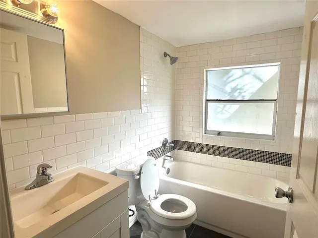 $1,400 | 3755 North Scenic Highway, Unit 12, Lake Wales, FL 33859