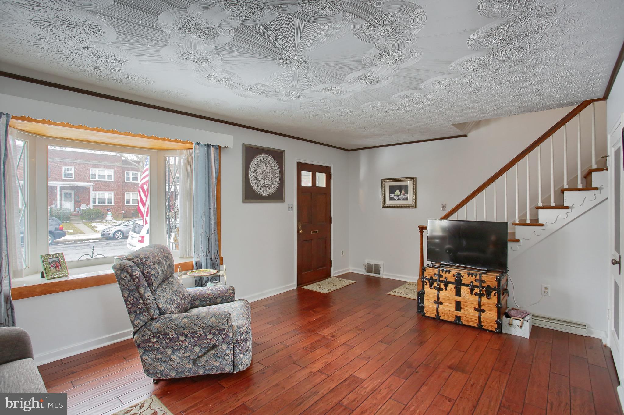 431 Sycamore Road Reading, PA 19611 - Photo 5 of 24