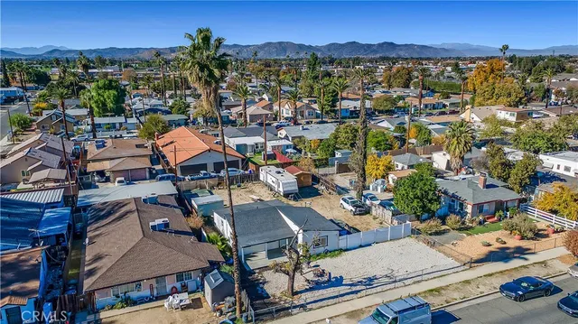 $429,900 | 415 North Santa Fe Street, Hemet, CA 92543