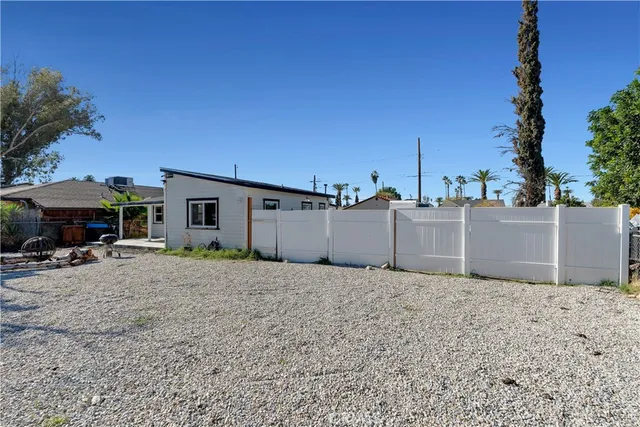 $429,900 | 415 North Santa Fe Street, Hemet, CA 92543