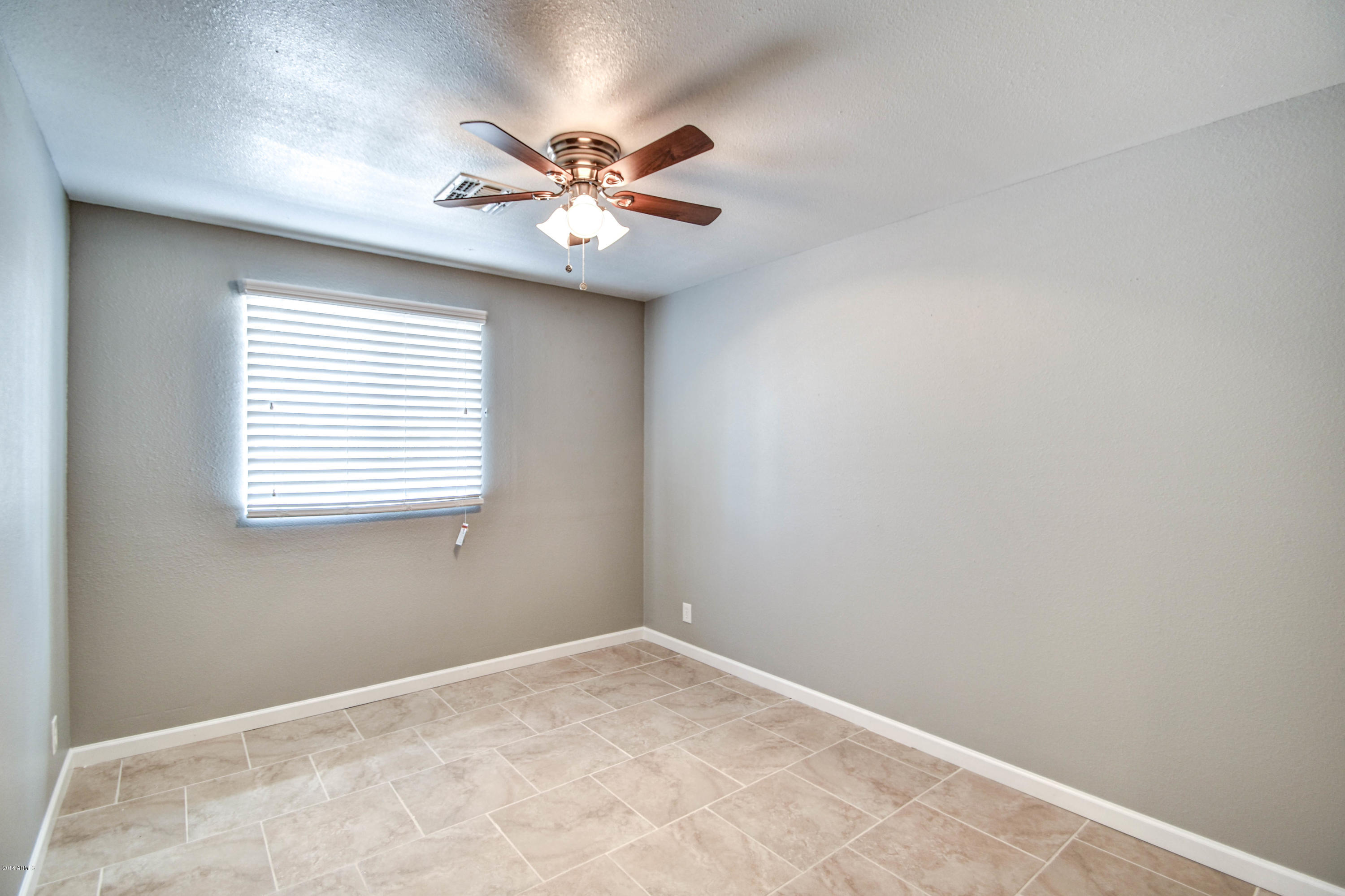 2519 West Wethersfield Road Phoenix, AZ 85029 - Photo 11 of 34 BED 2, 1