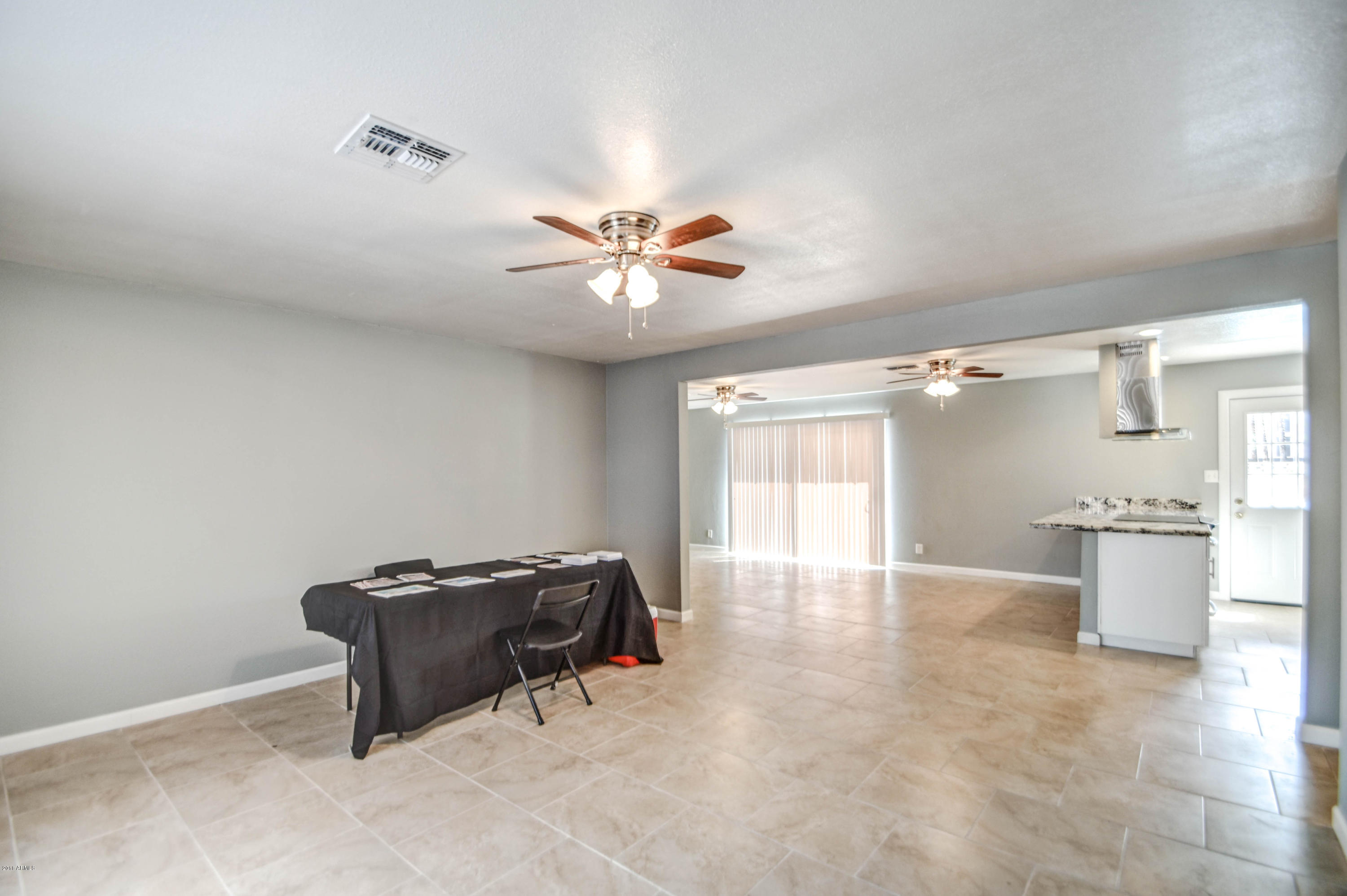2519 West Wethersfield Road Phoenix, AZ 85029 - Photo 29 of 34 LIVING 3