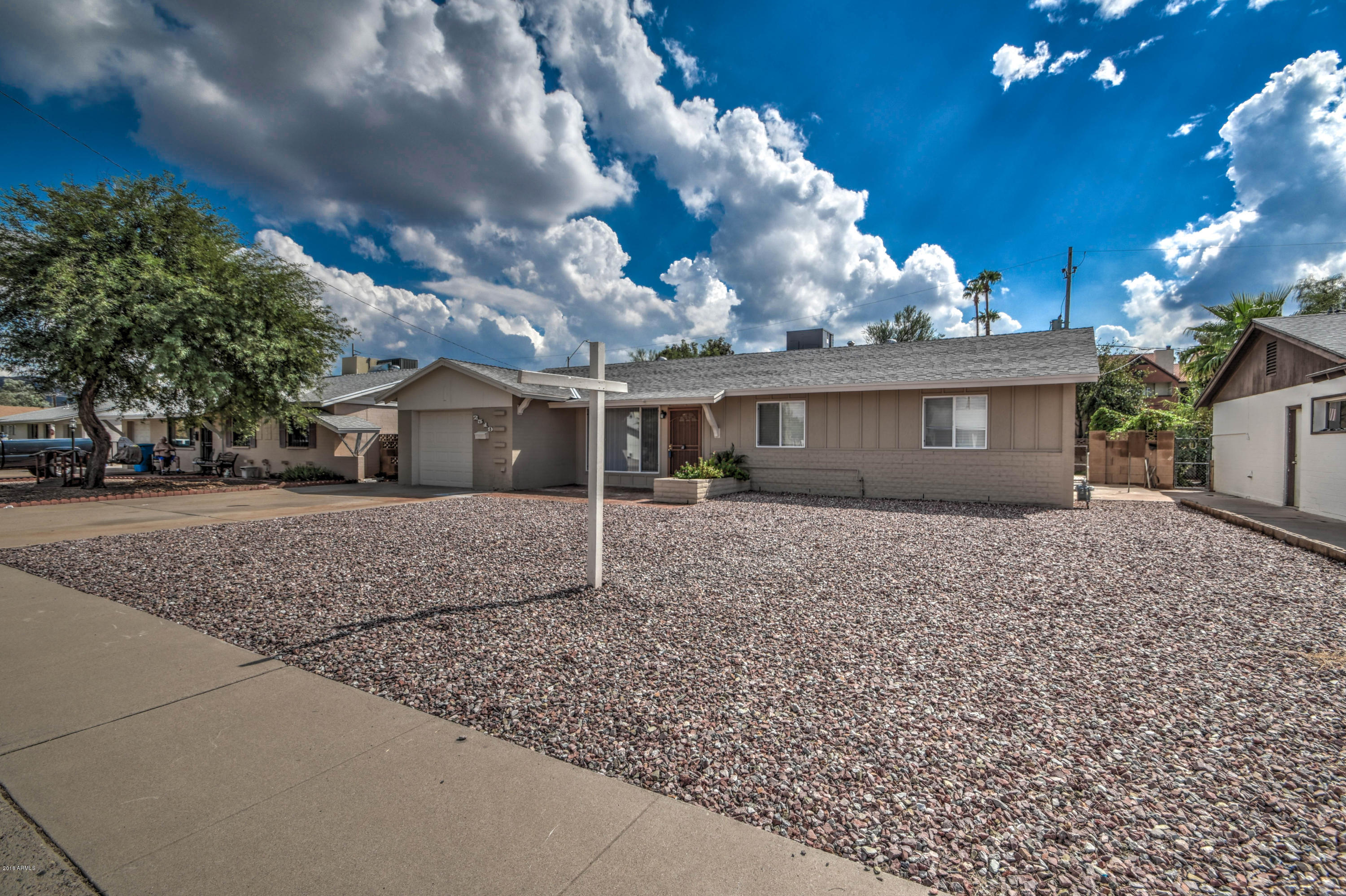 2519 West Wethersfield Road Phoenix, AZ 85029 - Photo 3 of 34 FRONT 3