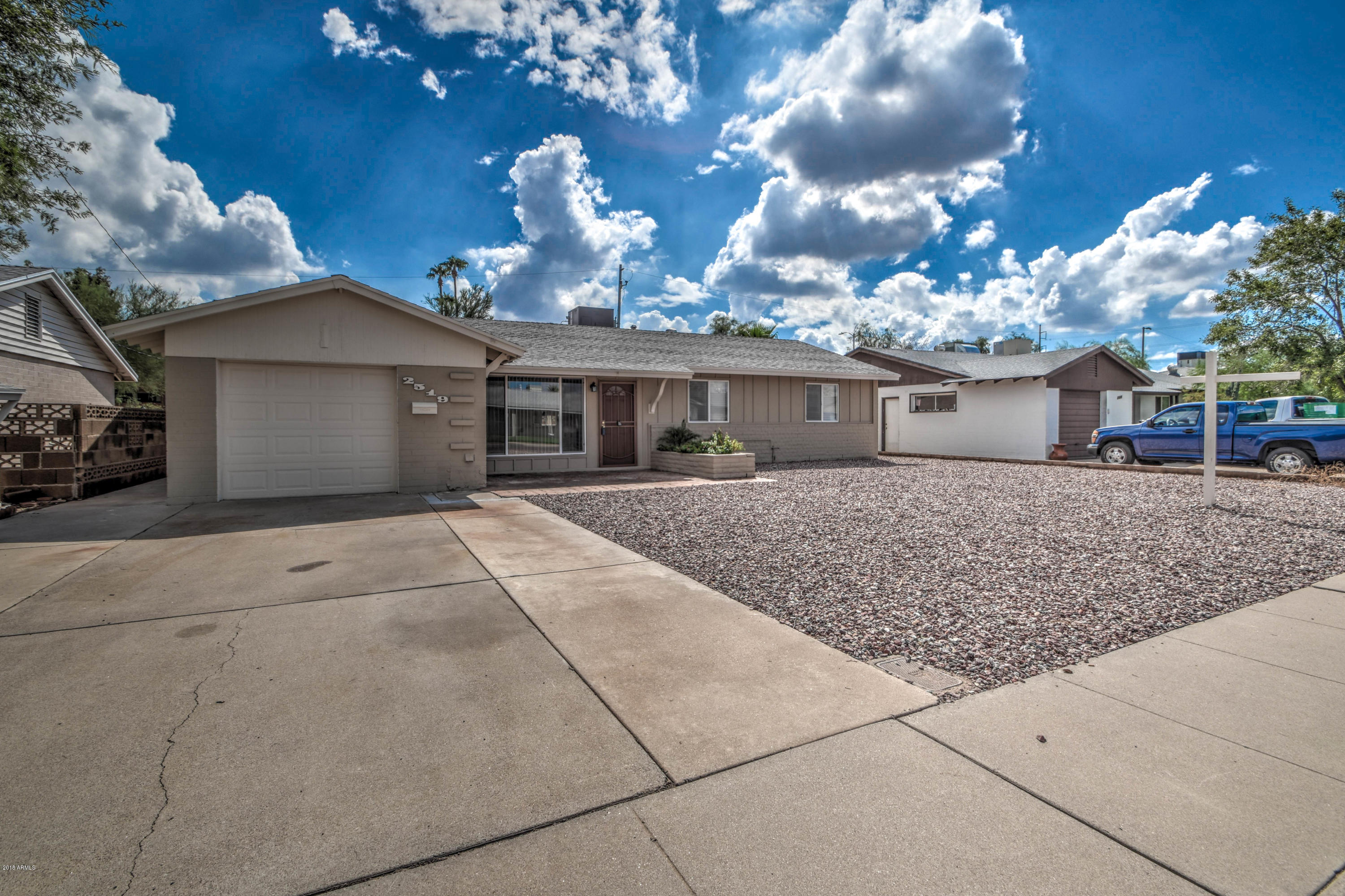 2519 West Wethersfield Road Phoenix, AZ 85029 - Photo 4 of 34 FRONT 4