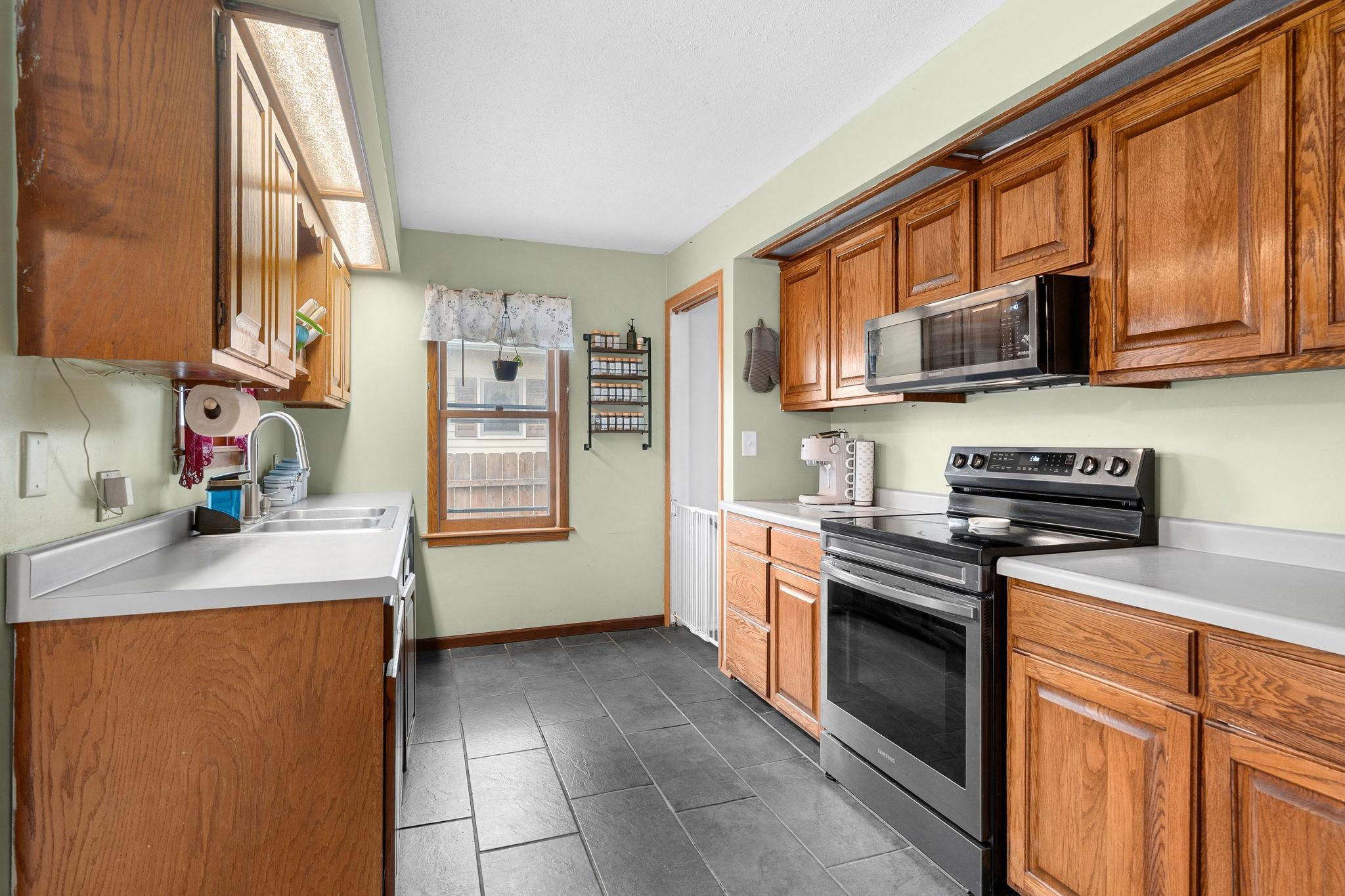 905 4th Avenue Southwest Austin, MN 55912 - Photo 19 of 30
