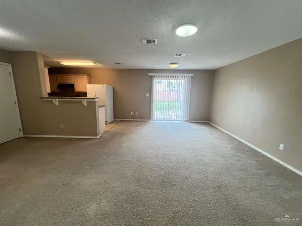 $1,500 | 2104 Magnolia Street, Mission, TX 78573