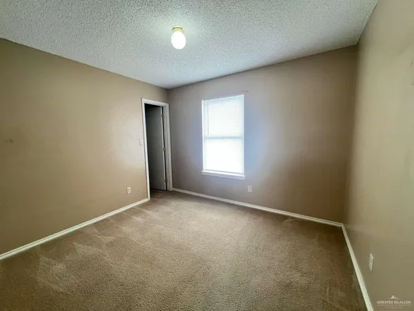$1,500 | 2104 Magnolia Street, Mission, TX 78573