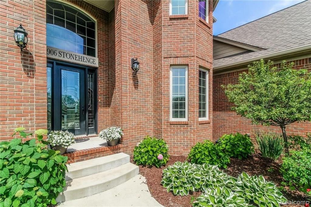 4906 Stonehenge Drive Rochester, MI 48306 - Photo 2 of 53