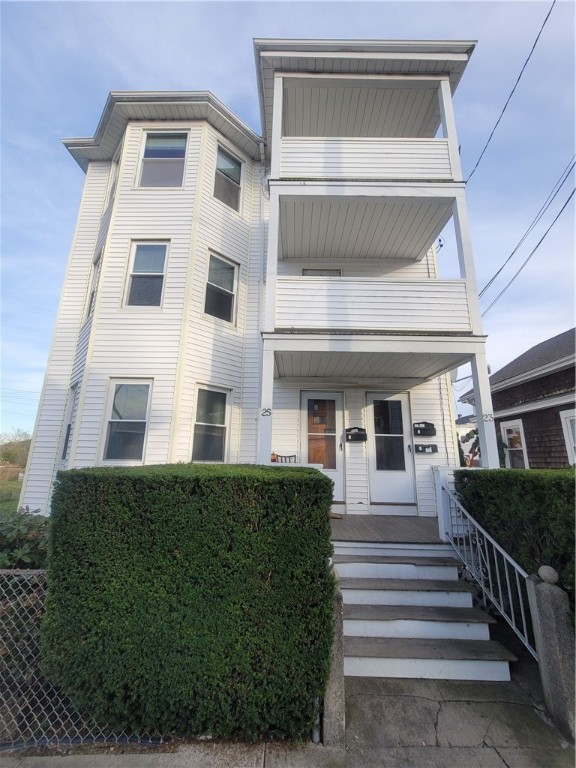 23 Martin Street Warren, RI 02885 - Photo 1 of 31 Gallery Image 1
