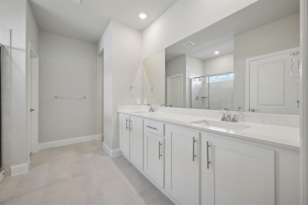 1418 Winters Way McKinney, TX 75071 - Photo 15 of 30 Photo is not of the actual home, but is an inspirational photo of builder’s model home and may depict options, furnishings, and/or decorator features that are not included.