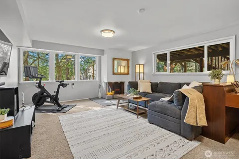 $999,990 | 17429 17th Avenue West, Lynnwood, WA 98037
