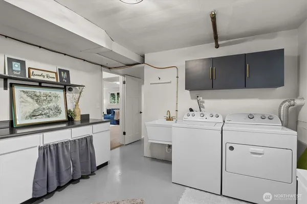 $999,990 | 17429 17th Avenue West, Lynnwood, WA 98037