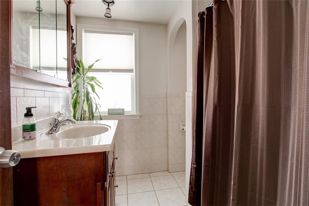 68 Simpson Road Irondequoit, NY 14617 - Photo 21 of 27