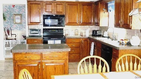 1441 Spring Valley Road Bethlehem, PA 18015 - Photo 19 of 32 Gallery Image 19