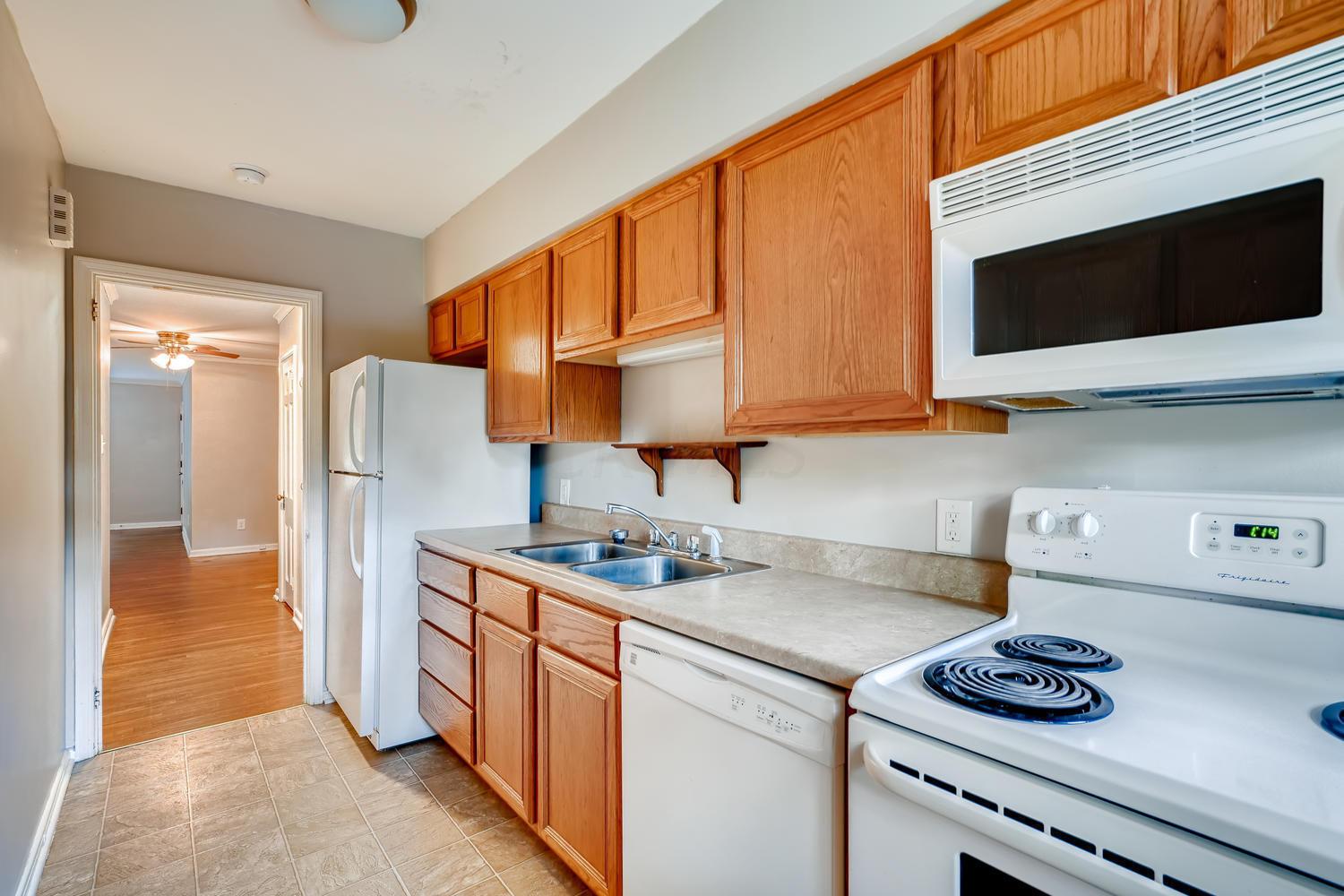 1143 South Cassingham Road Columbus, OH 43209 - Photo 5 of 16 Gallery Image 5