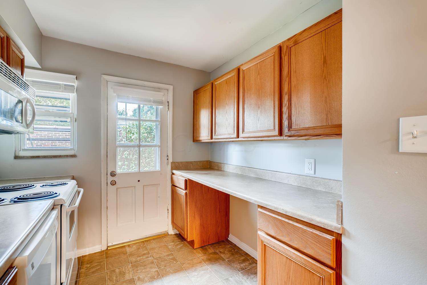 1143 South Cassingham Road Columbus, OH 43209 - Photo 7 of 16 Gallery Image 7