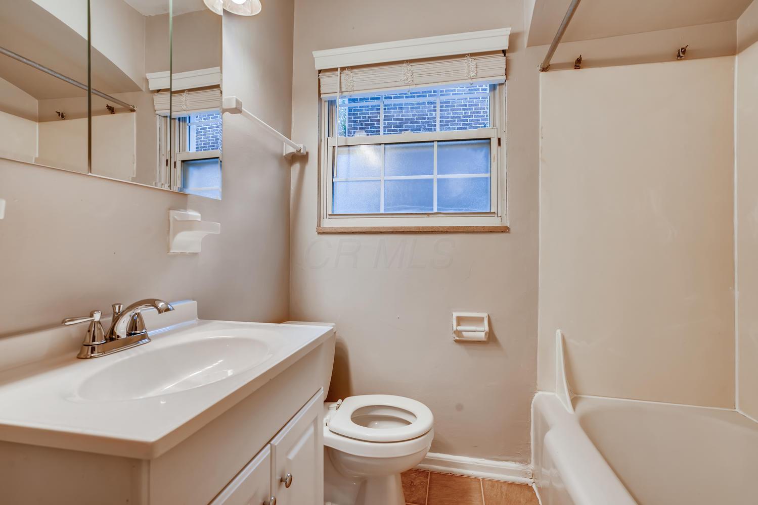 1143 South Cassingham Road Columbus, OH 43209 - Photo 10 of 16 Gallery Image 10