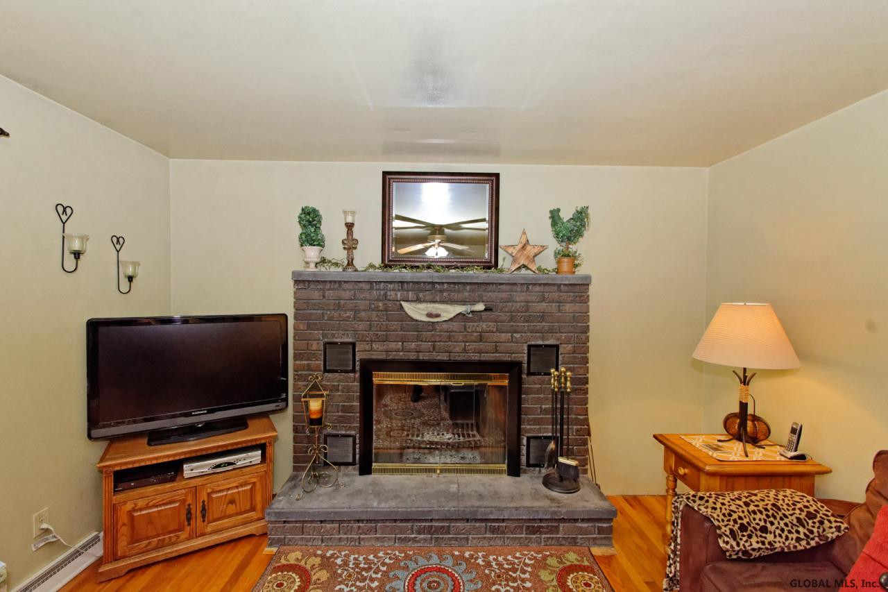 94 Longmeadow Road Johnsonville, NY 12094 - Photo 5 of 25 Photo 5