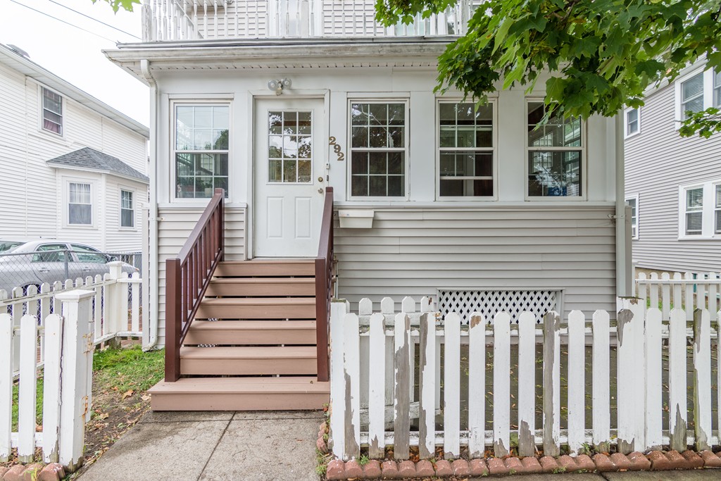 292 Billings Road Quincy, MA 02170 - Photo 3 of 23 Gallery Image 3