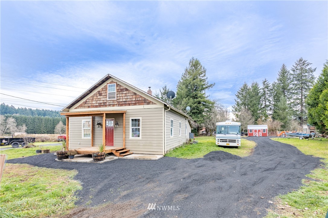 109 Roe Road Winlock, WA 98596 - Photo 2 of 21