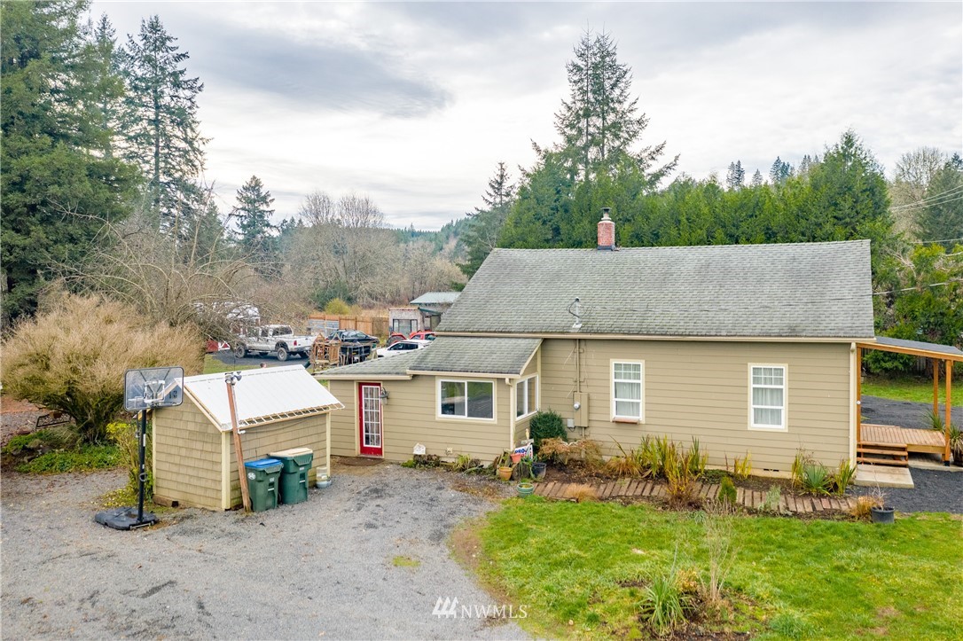 109 Roe Road Winlock, WA 98596 - Photo 3 of 21