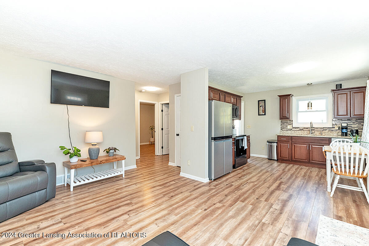 3425 Turner Road Lansing, MI 48906 - Photo 4 of 18 _DSC0412