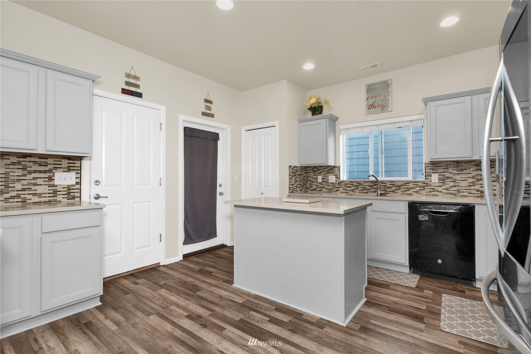 6509 Carolina Street Southeast Lacey, WA 98513 - Photo 8 of 25 Gallery Image 8